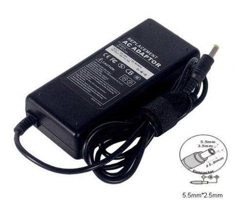 Adapters Laptop Toshiba 19 V 3.95 A Connecteur 5.5 2.5